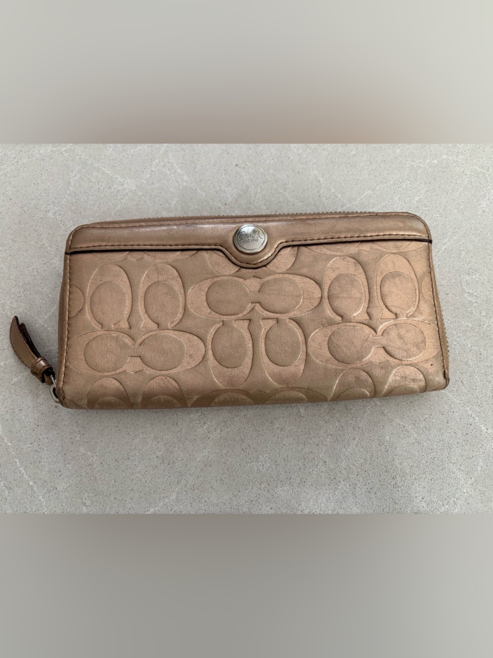 Coach Vintage Metallic Pearlized Gold Embossed Leather Accordion Zip Wallet